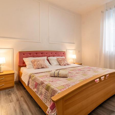 Apartment Lea Centar Split Bagian luar foto